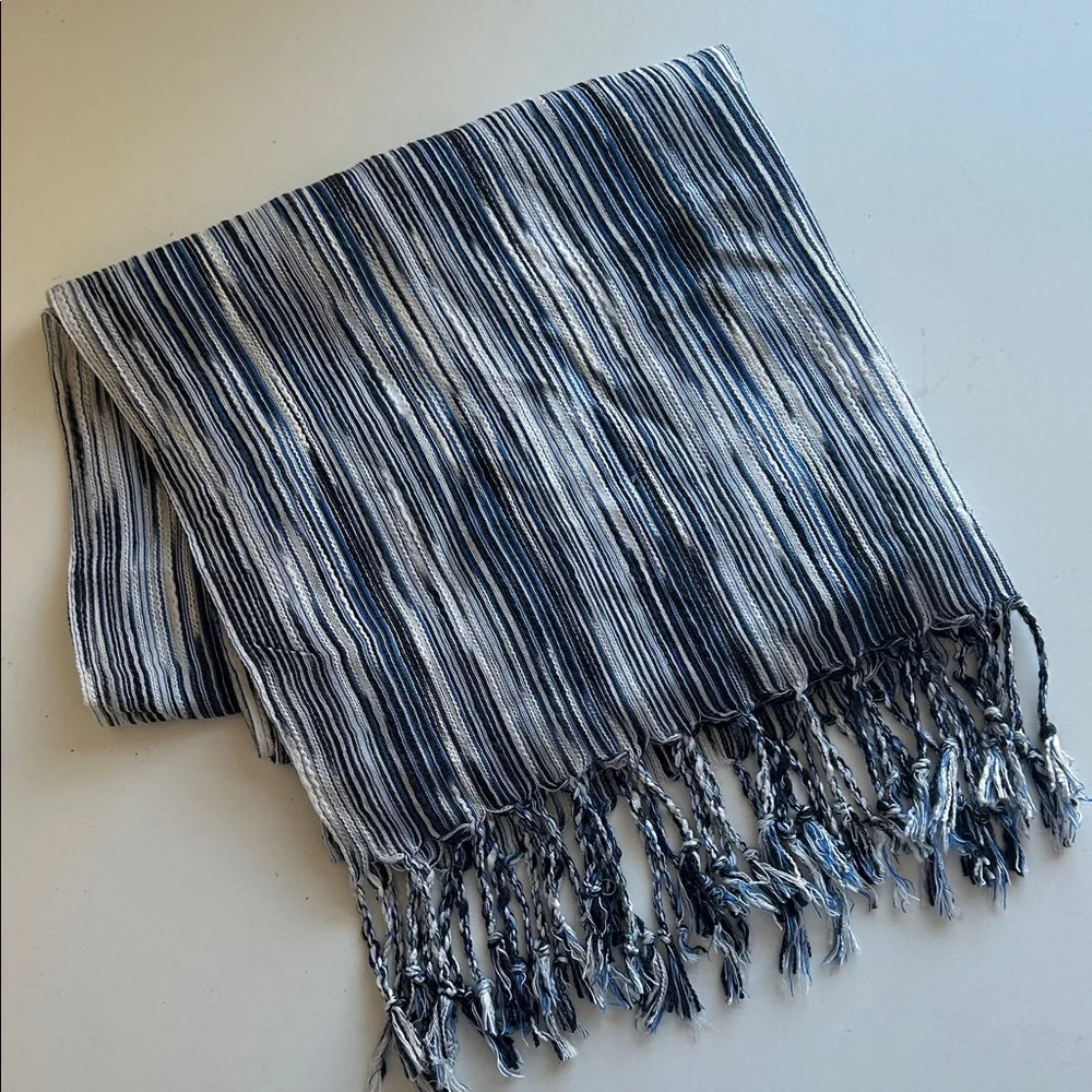 CHIC Textured Scarf in Blue, Black & White